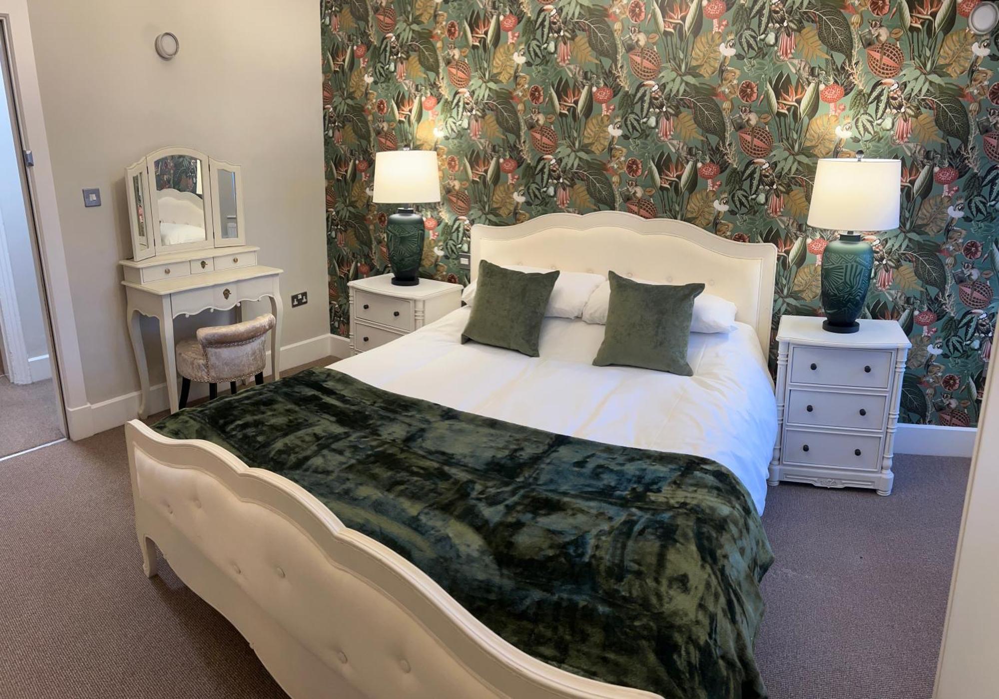 Roomours Hotel With Private Car Park ลันดิดโน ภายนอก รูปภาพ