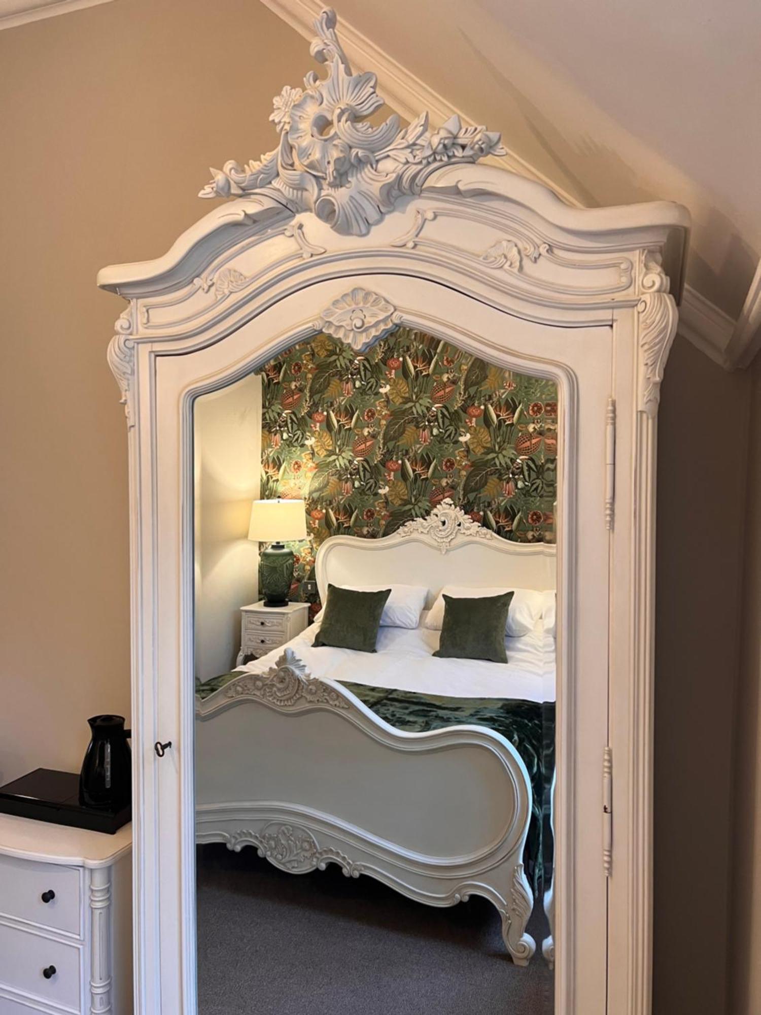 Roomours Hotel With Private Car Park ลันดิดโน ภายนอก รูปภาพ