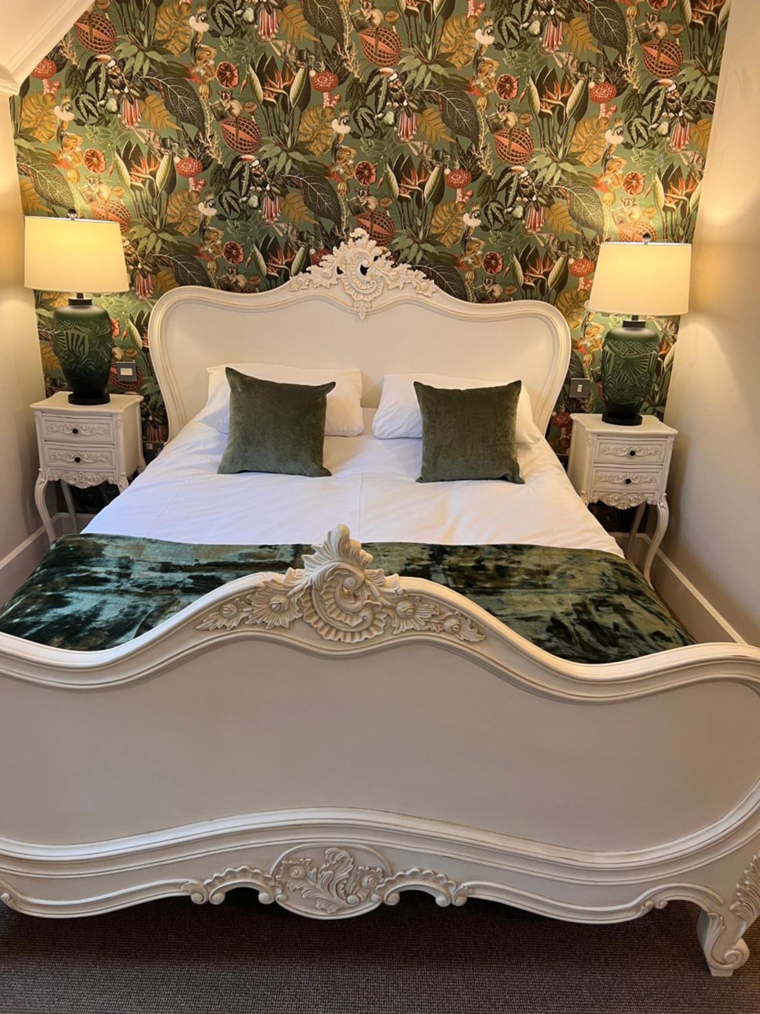 Roomours Hotel With Private Car Park ลันดิดโน ภายนอก รูปภาพ
